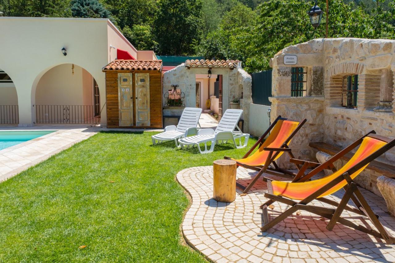 Aria Di Bosco Bed and Breakfast LʼAquila Buitenkant foto